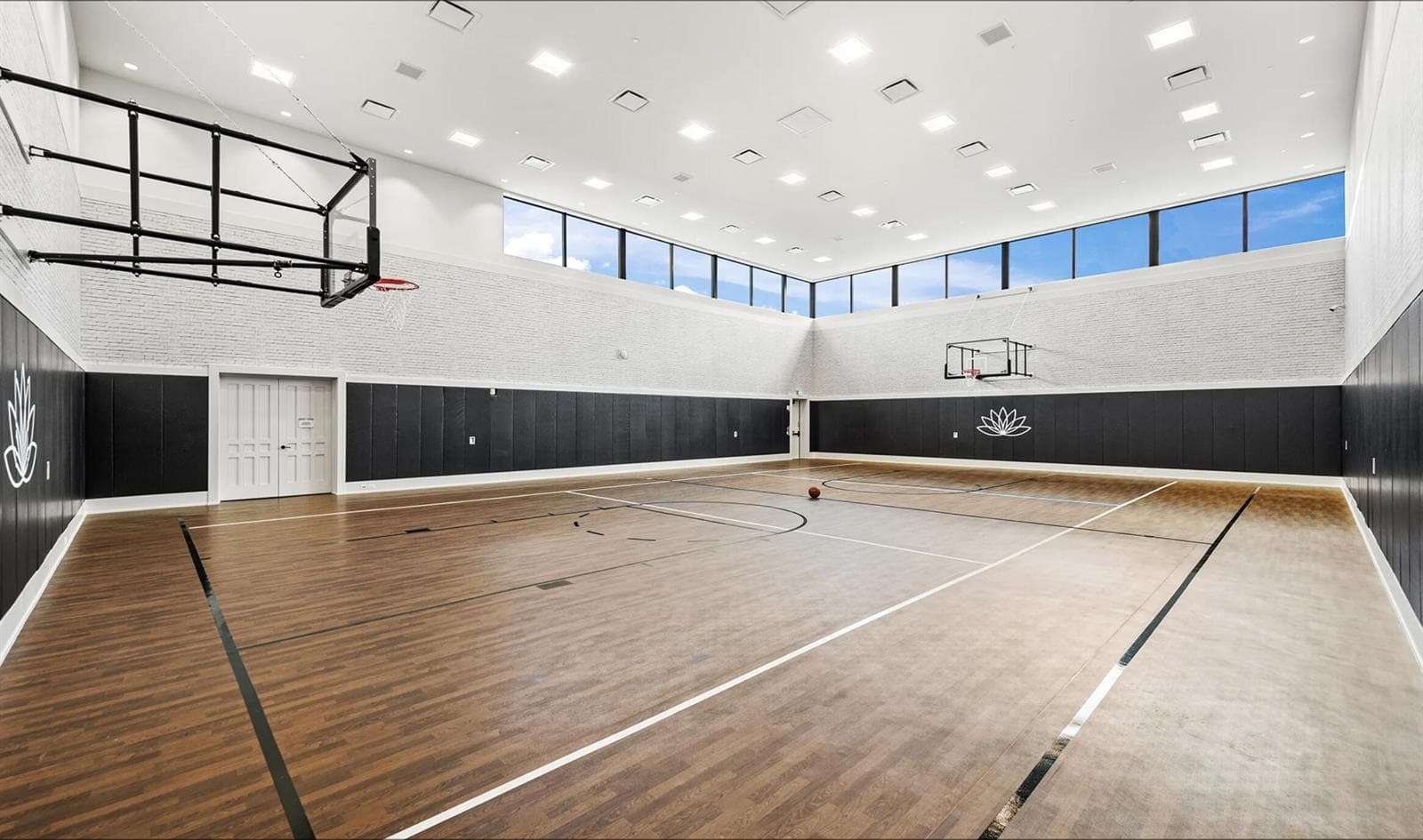 Full Indoor Basketball Court Lotus Palm