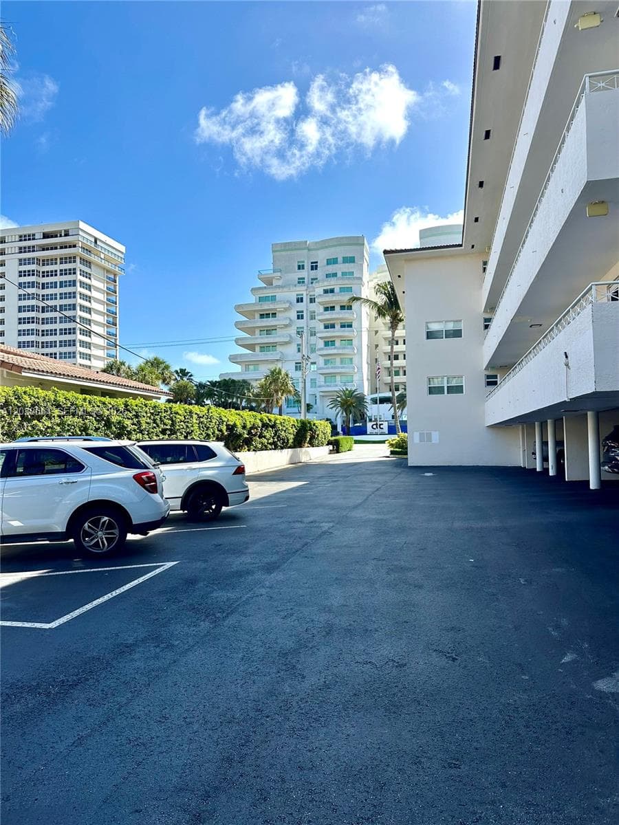 BOCA CAPRI CONDO APTS SLY · #1040 in Boca Raton - Photo 17