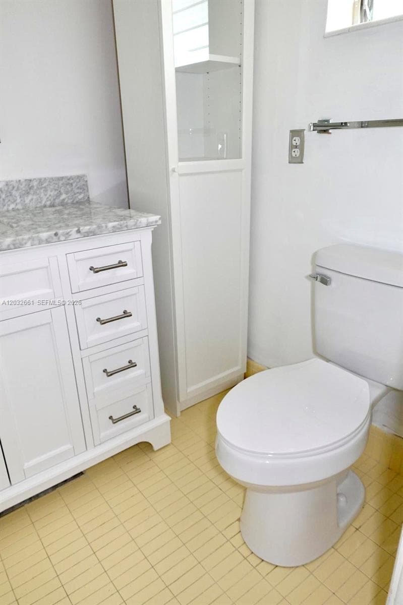 BOCA CAPRI CONDO APTS SLY · #1040 in Boca Raton - Photo 12