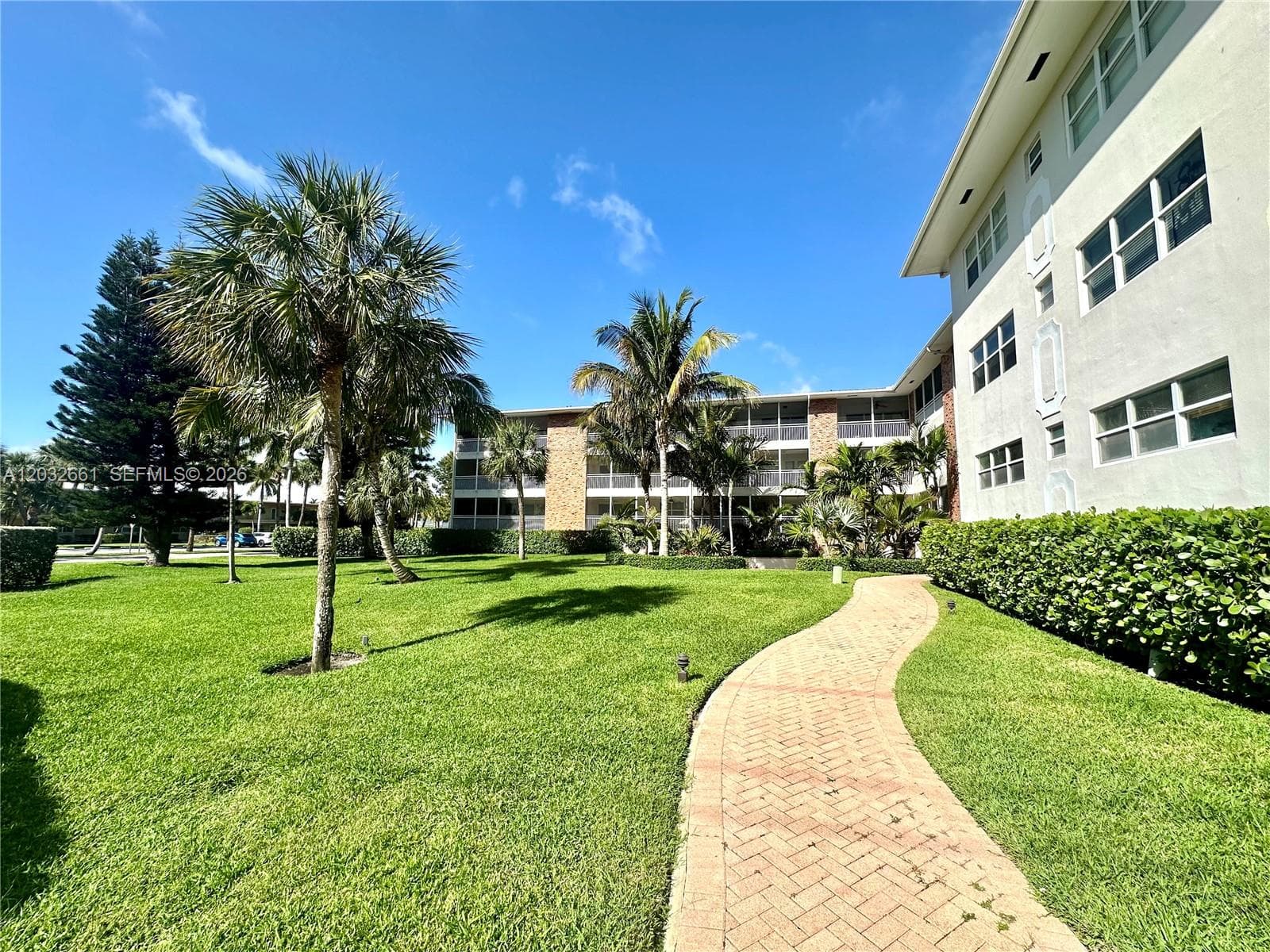 BOCA CAPRI CONDO APTS SLY · #1040 in Boca Raton - Photo 15