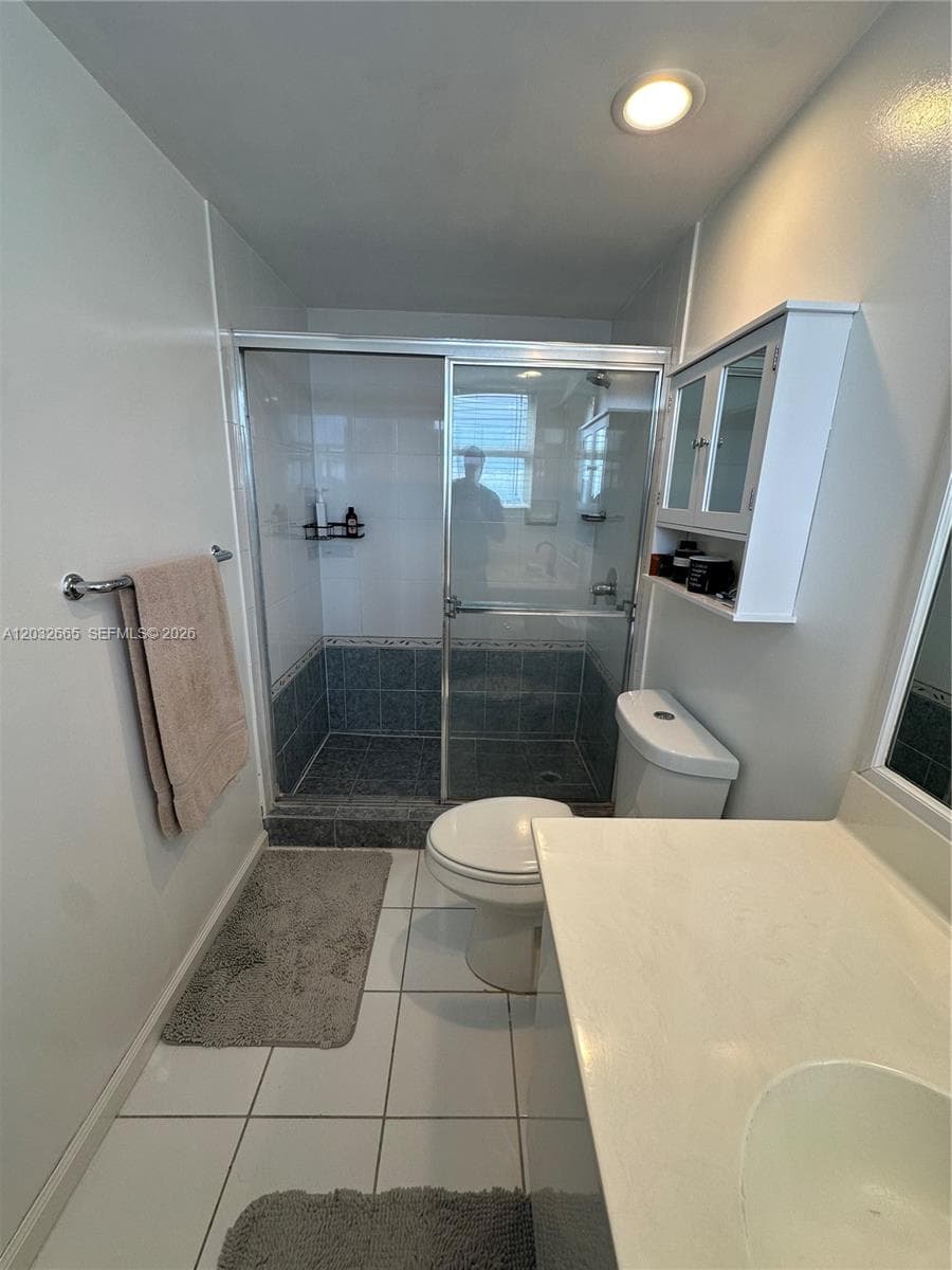 RESIDENCES ON HOLLYWOOD B · #1429 in Hollywood - Photo 13