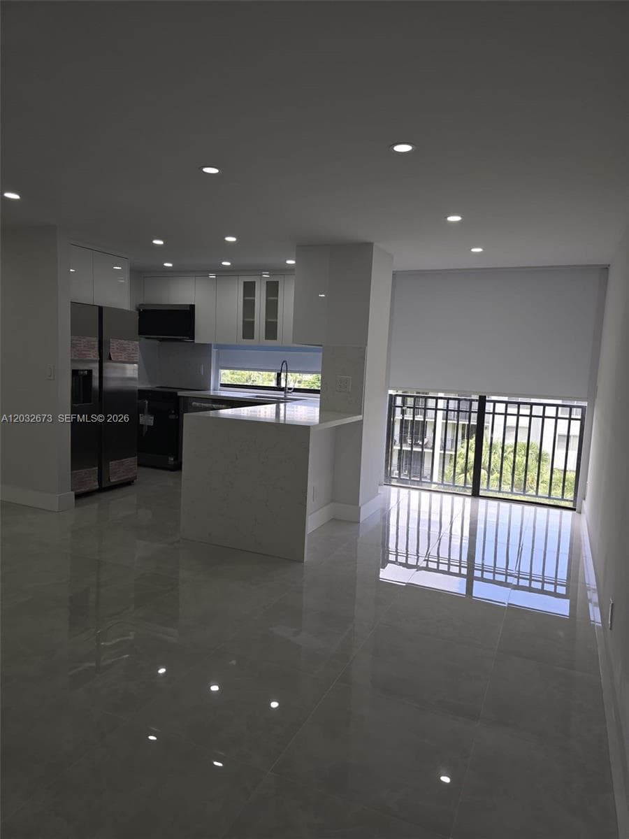 PLAZA OF AMERICAS CONDO P · #601 in Sunny Isles Beach - Photo 6
