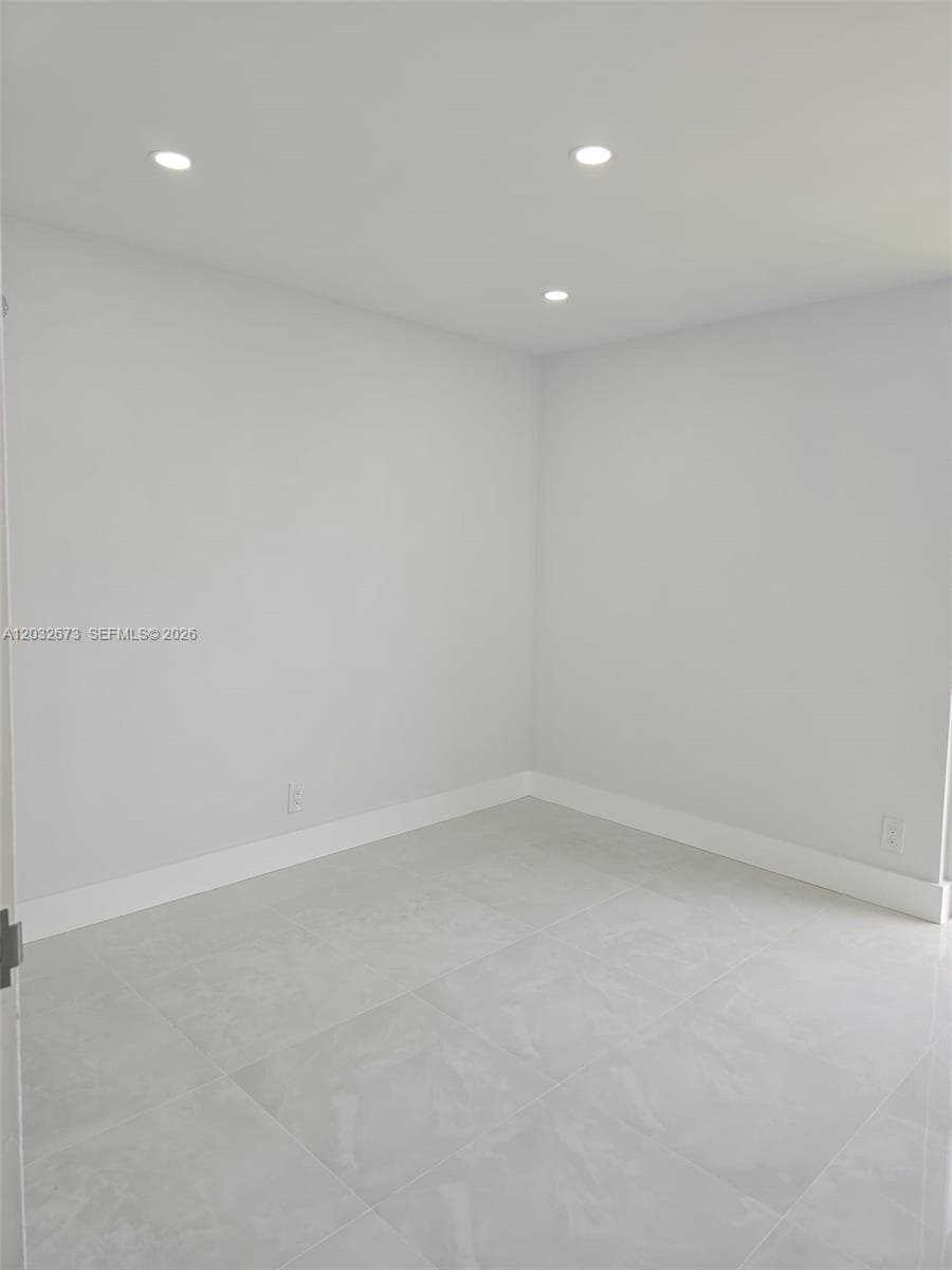 PLAZA OF AMERICAS CONDO P · #601 in Sunny Isles Beach - Photo 3