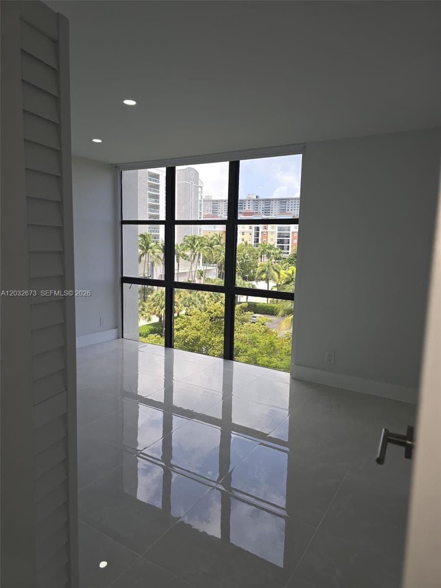 PLAZA OF AMERICAS CONDO P · #601 in Sunny Isles Beach - Photo 14