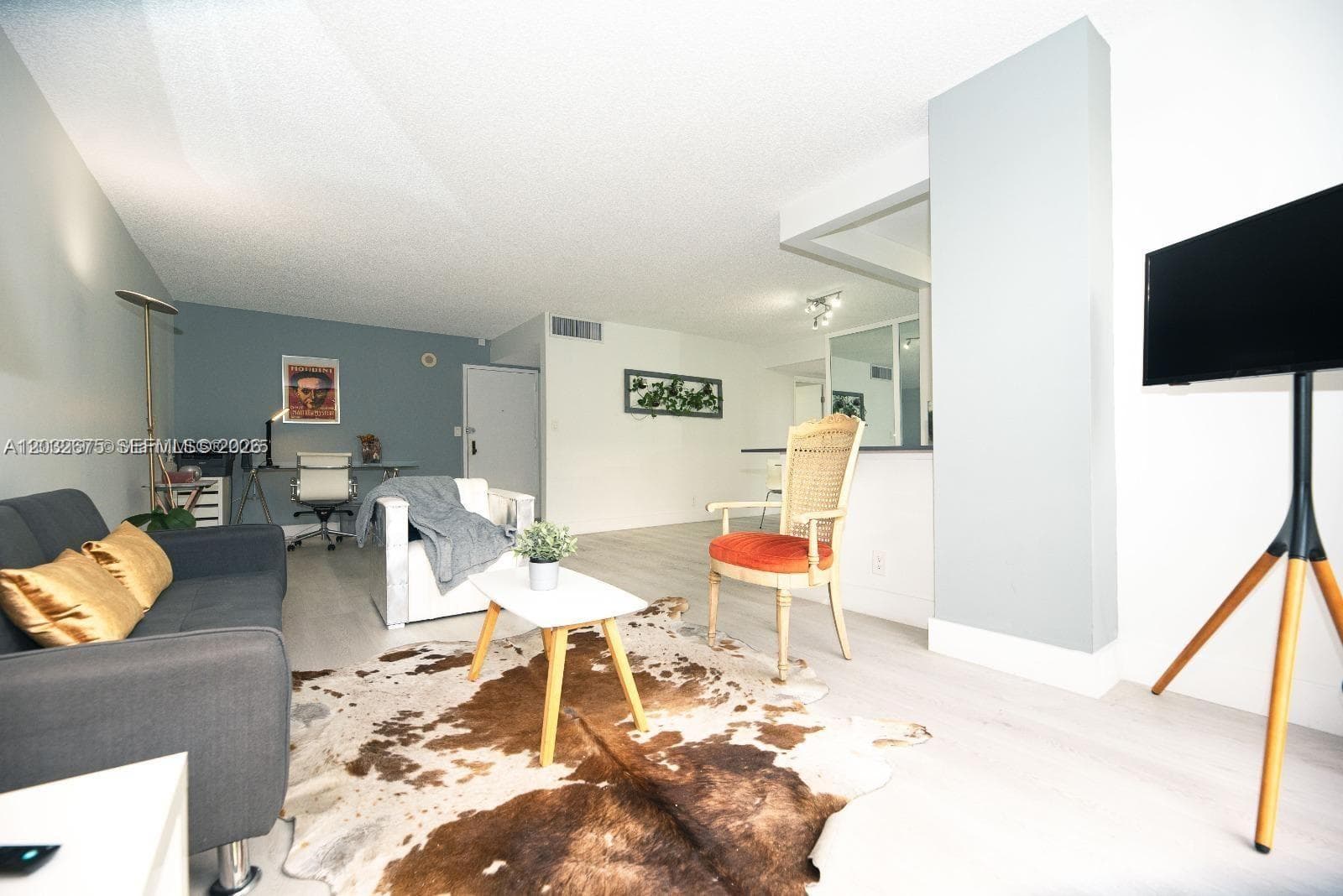 PLAZA OF AMERICAS CONDO P · #207 in Sunny Isles Beach - Photo 4