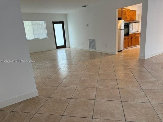 753 Navarre Ave photo 4