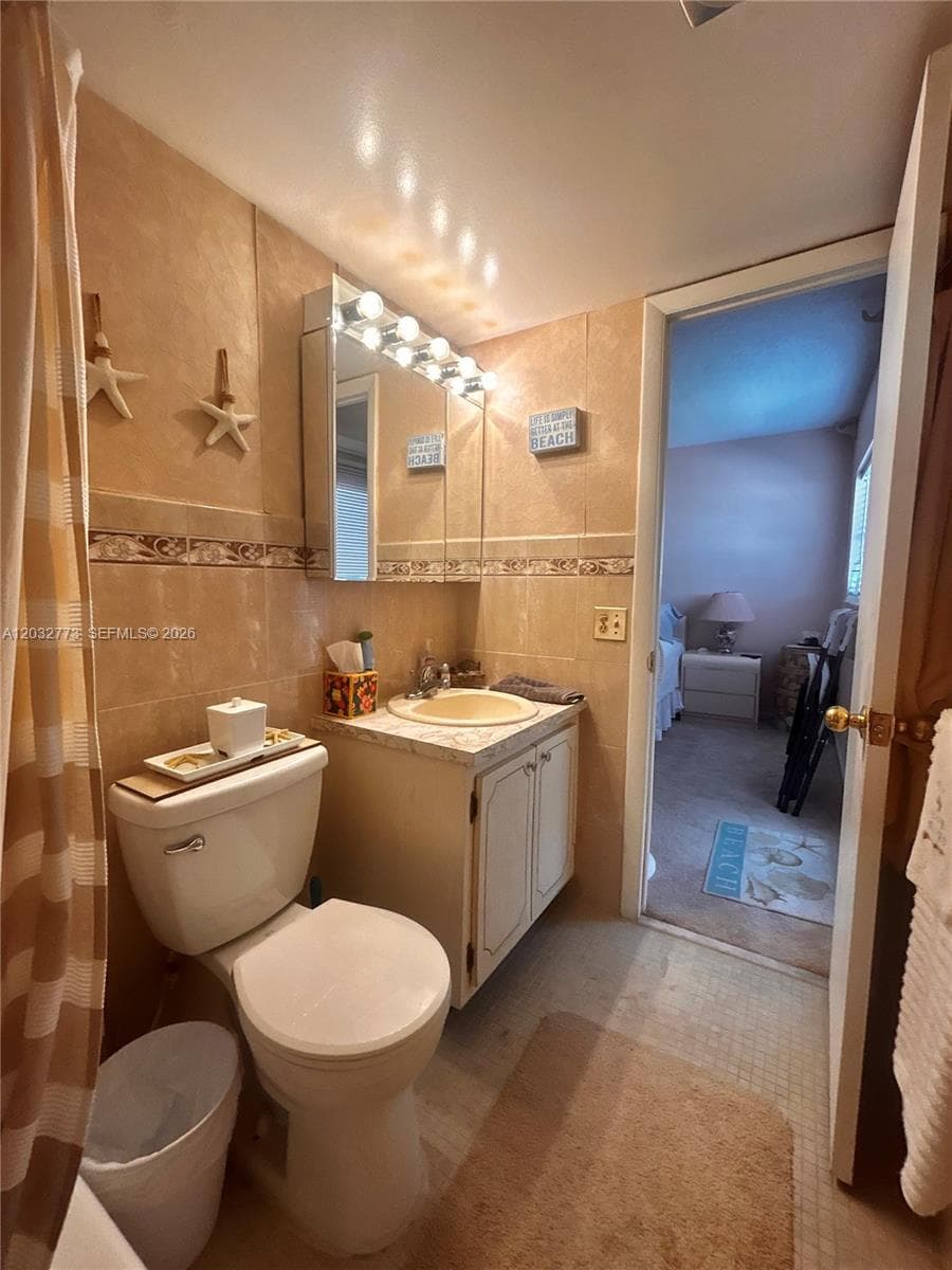 WINTER HAVEN TOWERS CONDO · #303 in Hollywood - Photo 10