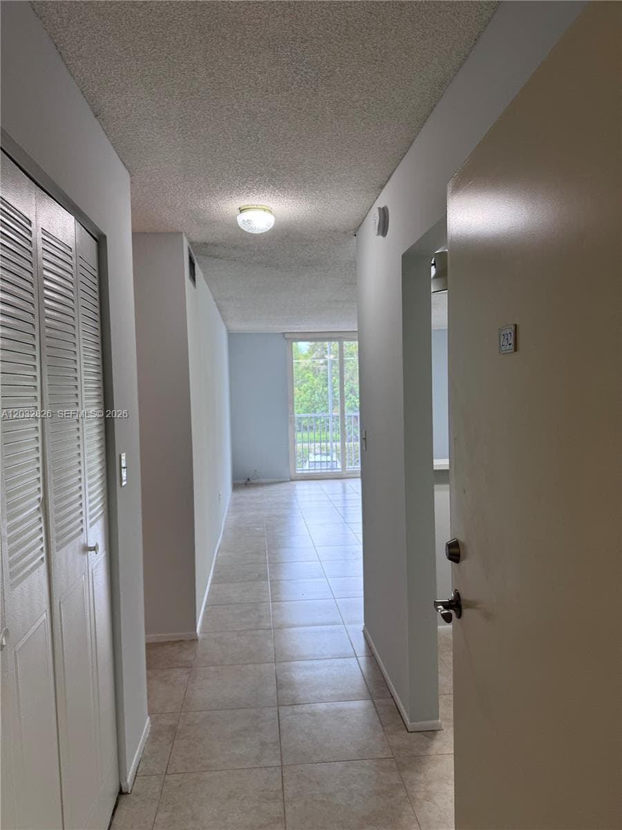 Woodside · #232 in North Miami Beach - Photo 2