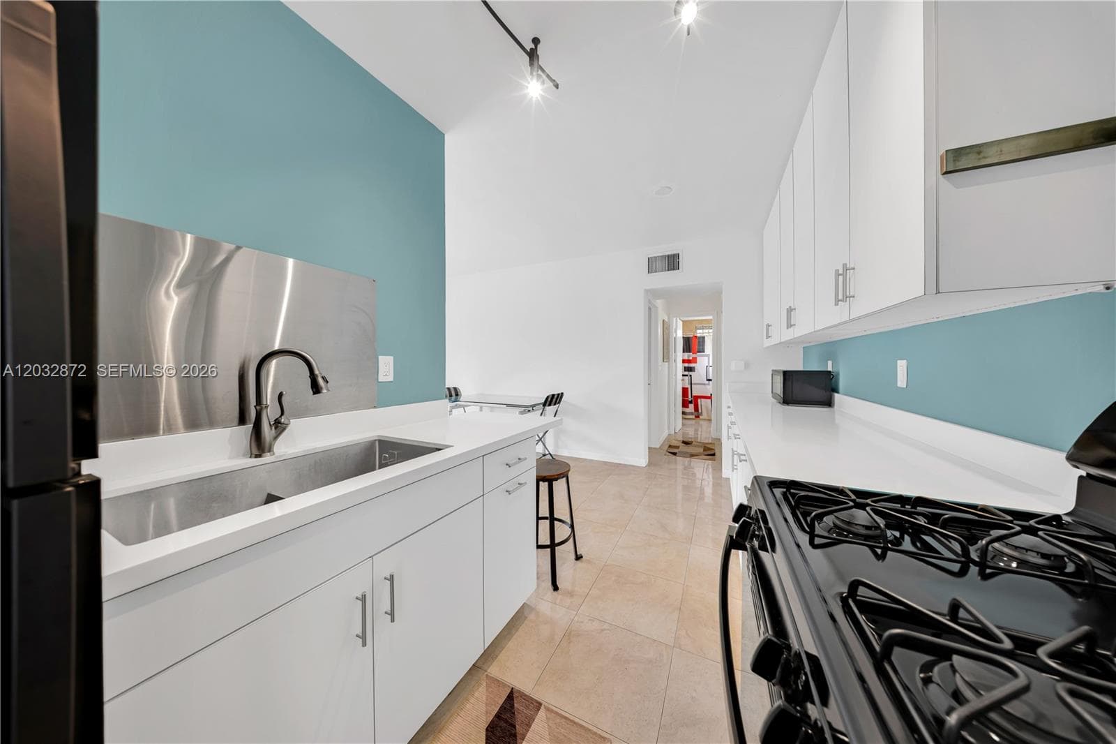 Sholom House · #12A in Miami Beach - Photo 9