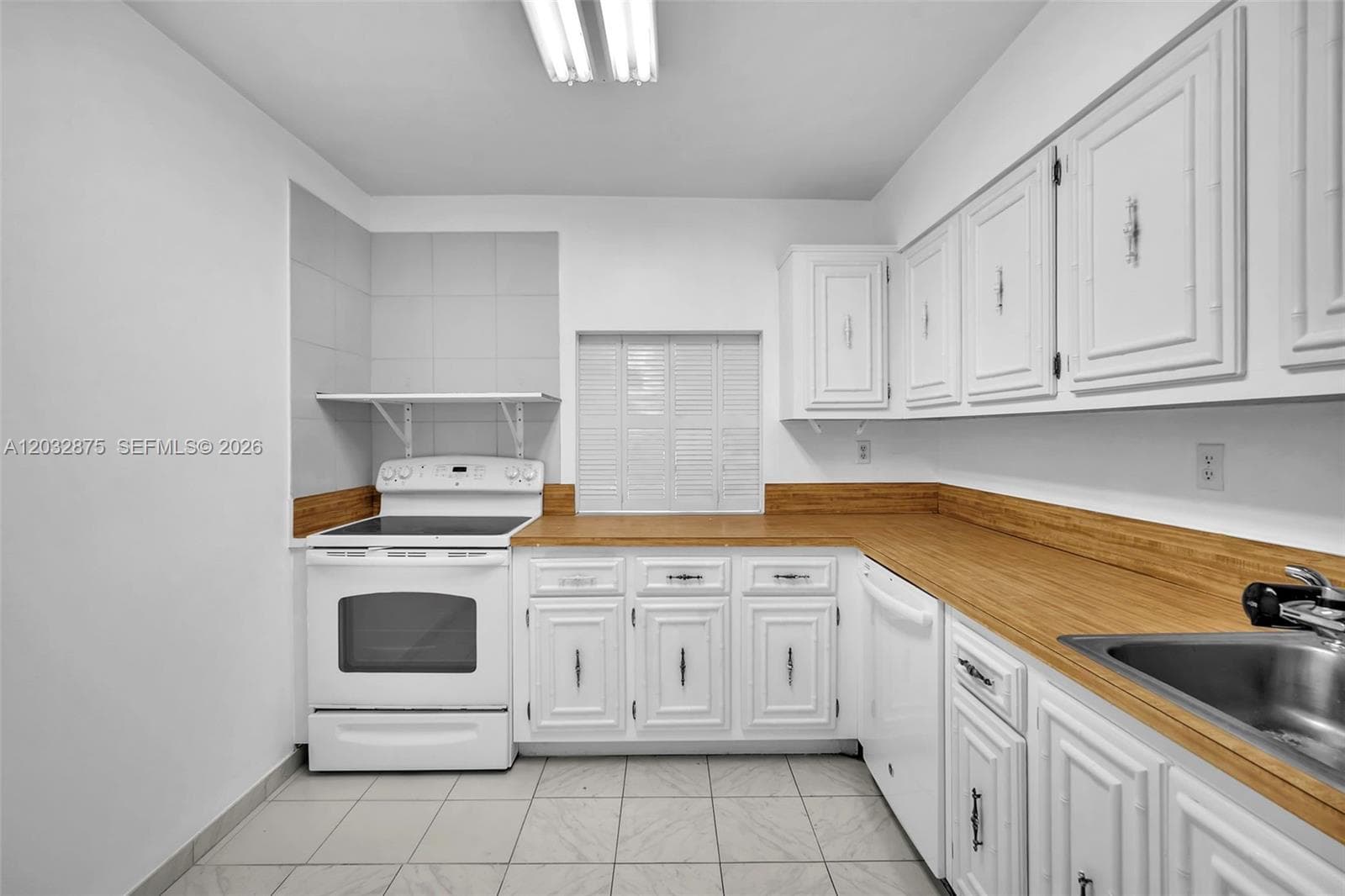 OCEANVIEW PARK CONDO · #229 in Hallandale Beach - Photo 11