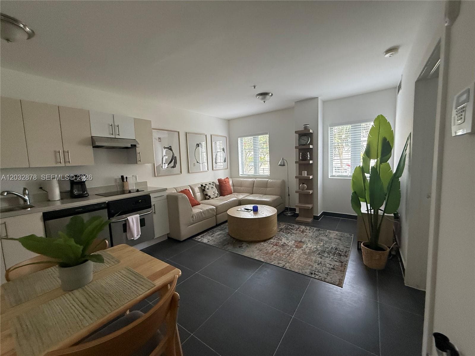 THE EVELYN CONDO · #102 in Miami Beach - Photo 4
