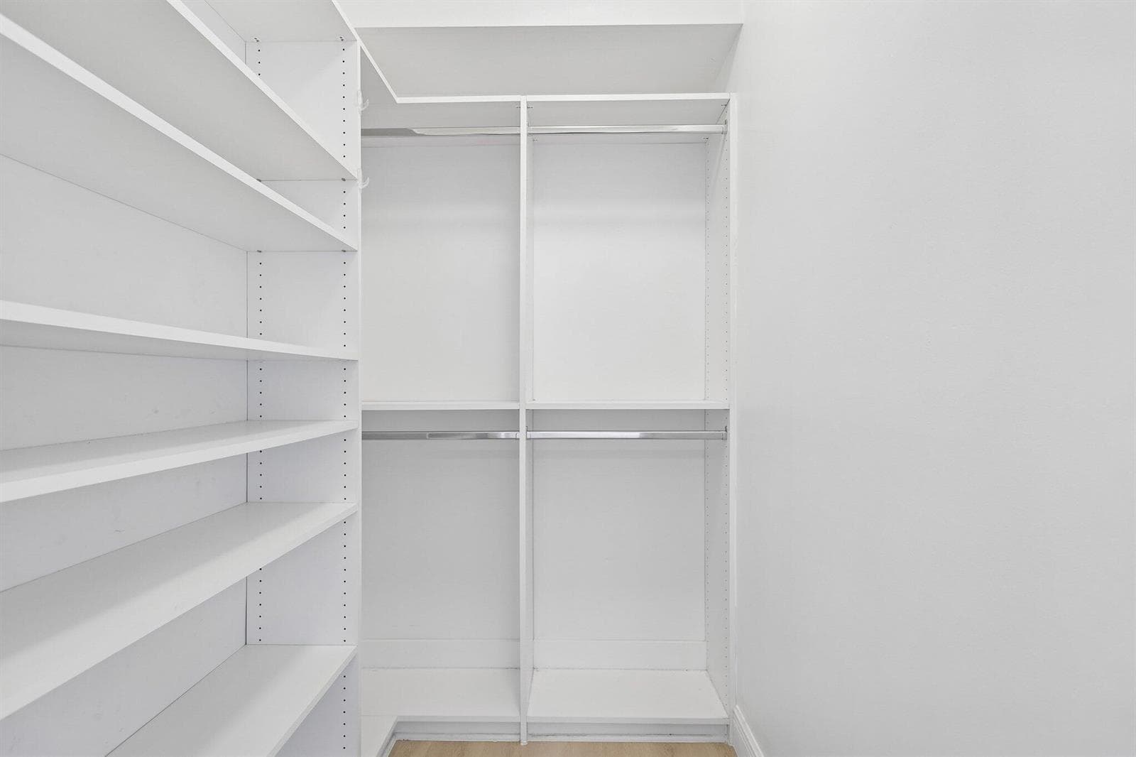21-web-or-mls-Lake Shore Dr 1202-S0705-0