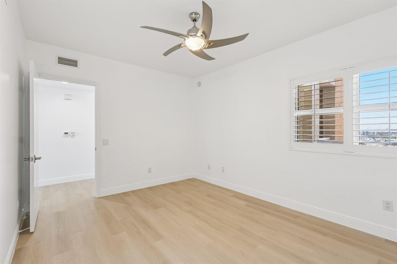 19-web-or-mls-Lake Shore Dr 1202-S0705-0