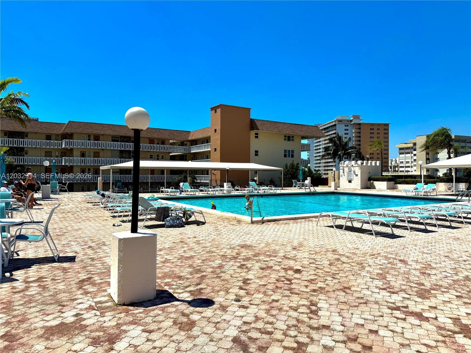 PRINCE GEORGE ARMS CONDO · #8I in Hallandale Beach - Photo 21