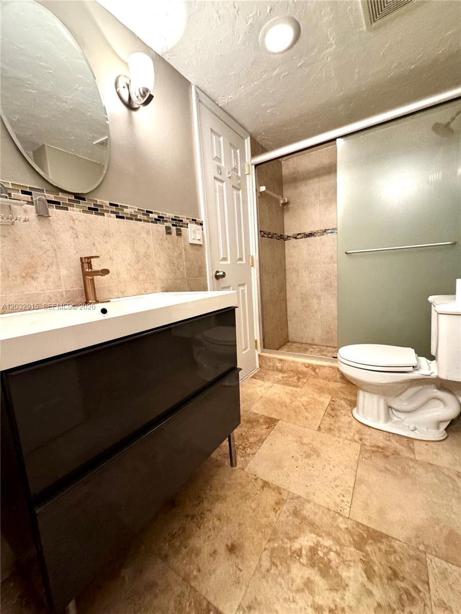 CORAL ISLE WEST CONDO · #805 in North Miami Beach - Photo 13