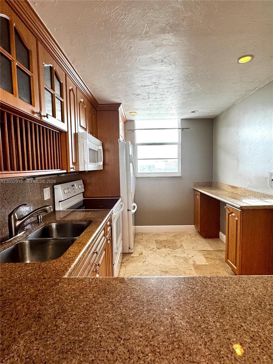 CORAL ISLE WEST CONDO · #805 in North Miami Beach - Photo 22