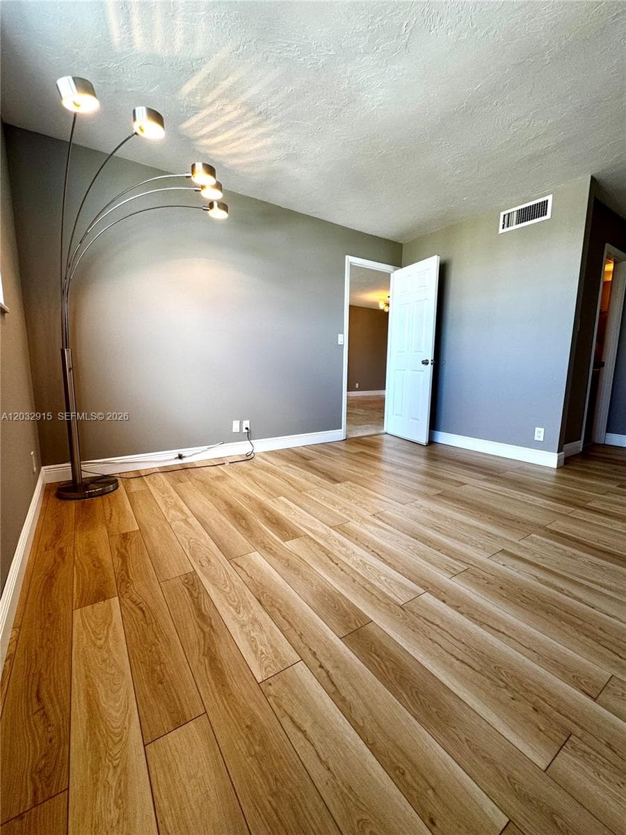 CORAL ISLE WEST CONDO · #805 in North Miami Beach - Photo 10