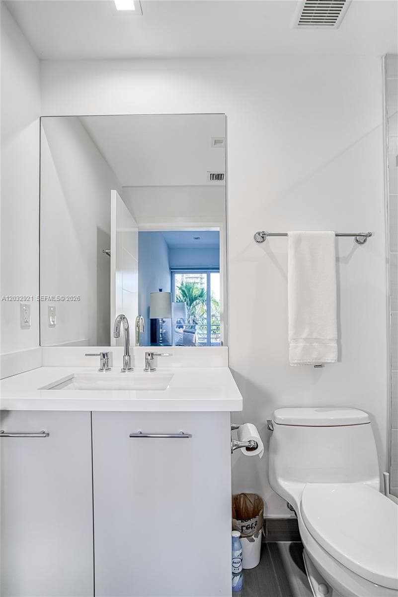 SEASIDE VILLAGE · #2N in Hollywood - Photo 38