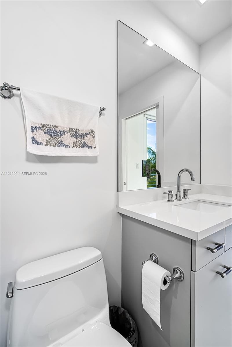SEASIDE VILLAGE · #2N in Hollywood - Photo 19
