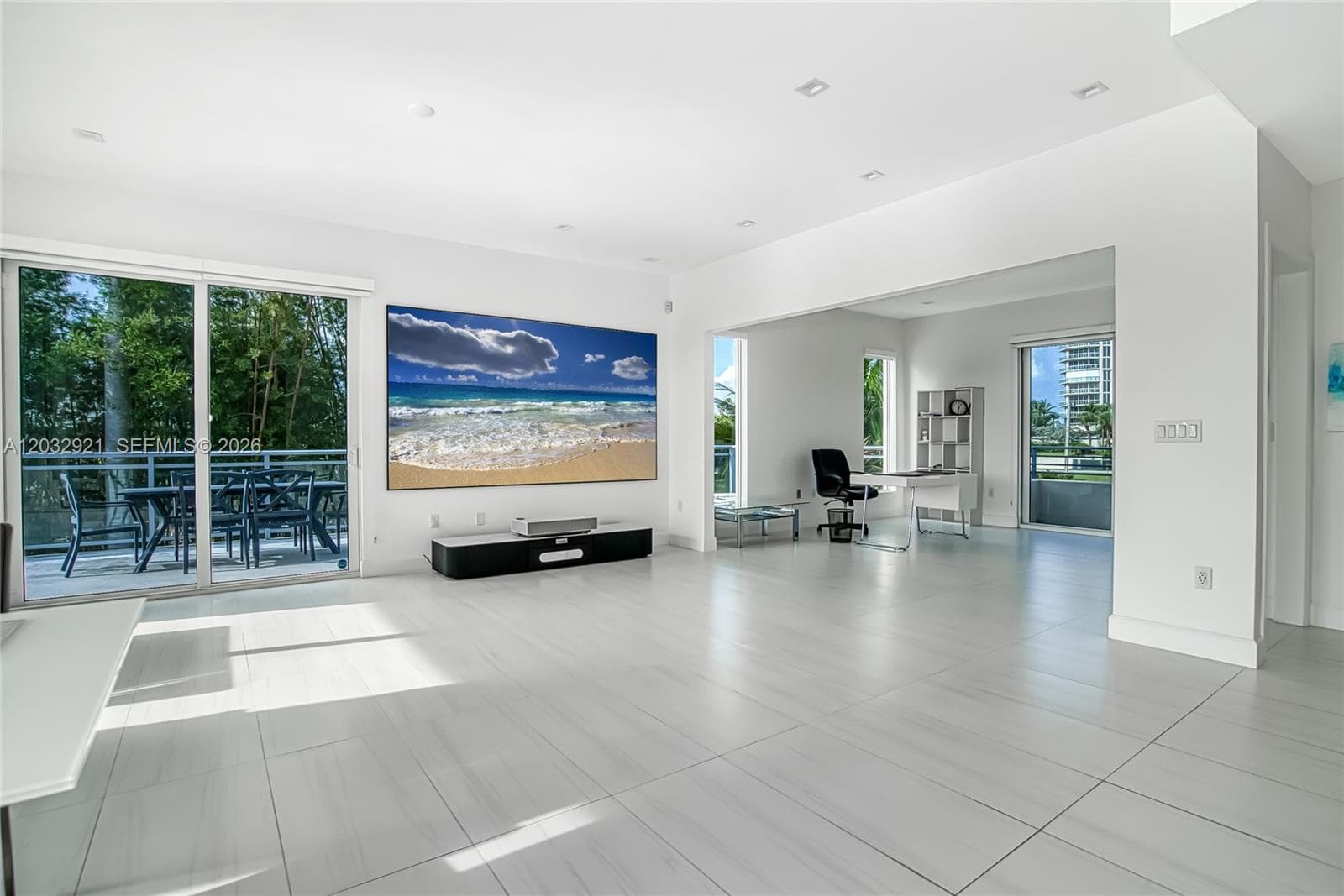 SEASIDE VILLAGE · #2N in Hollywood - Photo 4