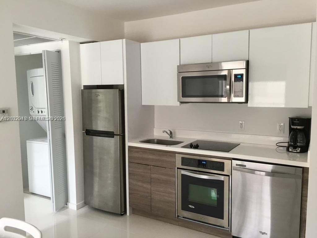 EVA CONDO · #104 in Miami Beach - Photo 4