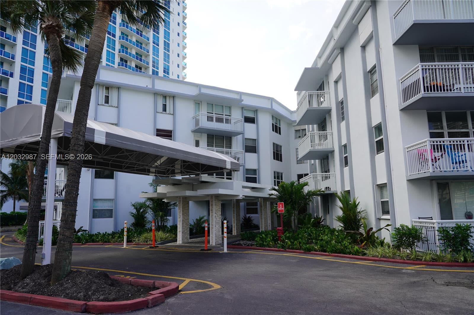 CHELSEA BAYVIEW CONDO · #405 in Hallandale Beach - Photo 4