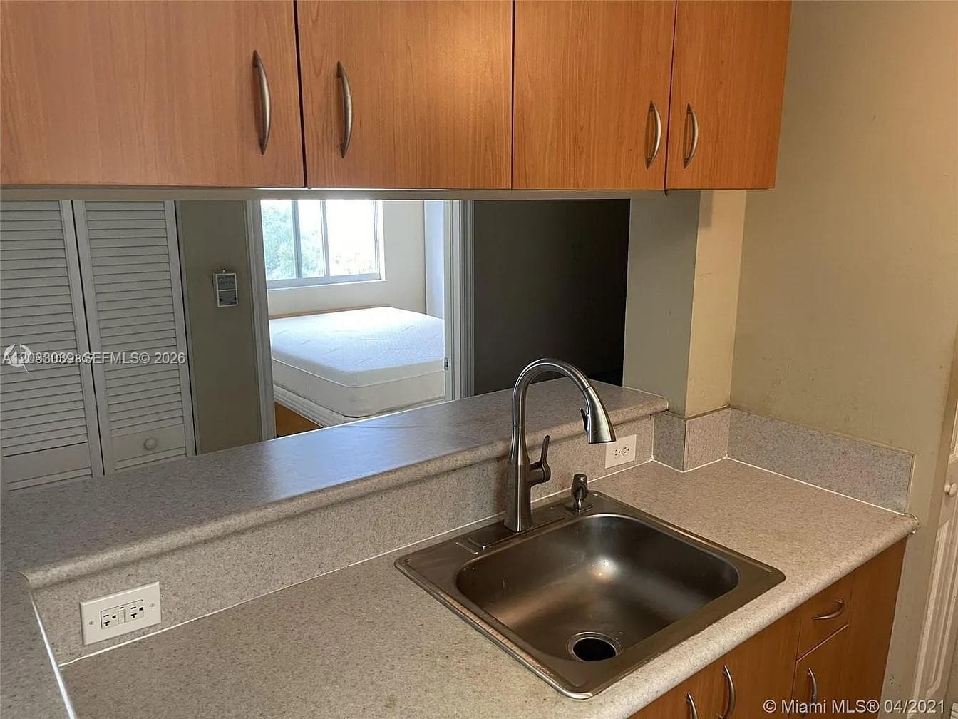SEYBOLD POINTE CONDO · #704 in Miami - Photo 1