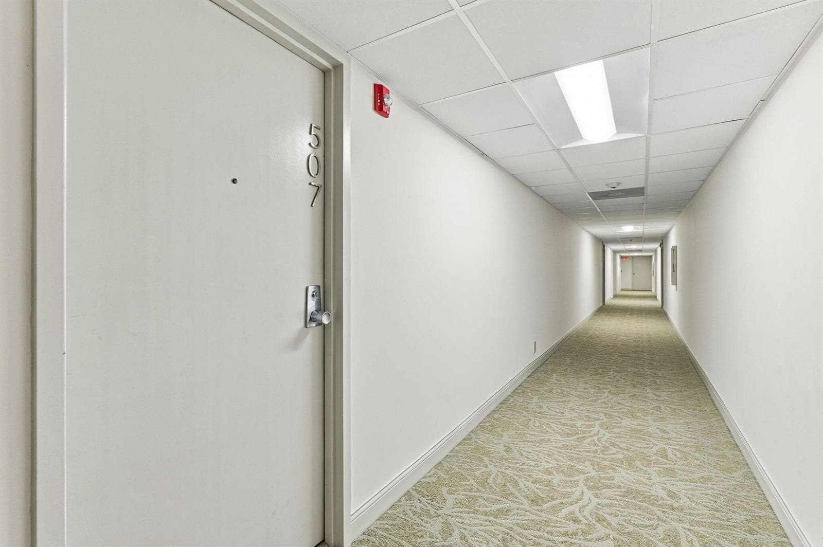 44-web-or-mls-1301_River_Reach_Drive_Uni