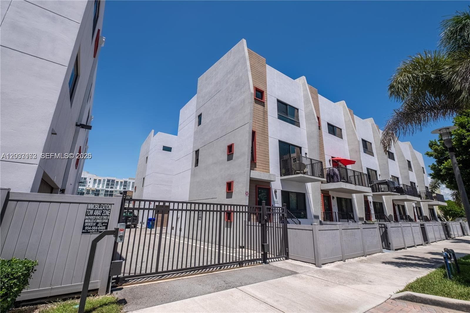 USHO FLAGLER VILLAGE · #1107 in Fort Lauderdale - Photo 2