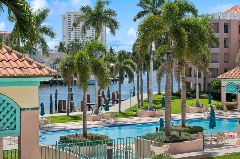 01_120SE5thAvenue326_193_Intracoastalpoo