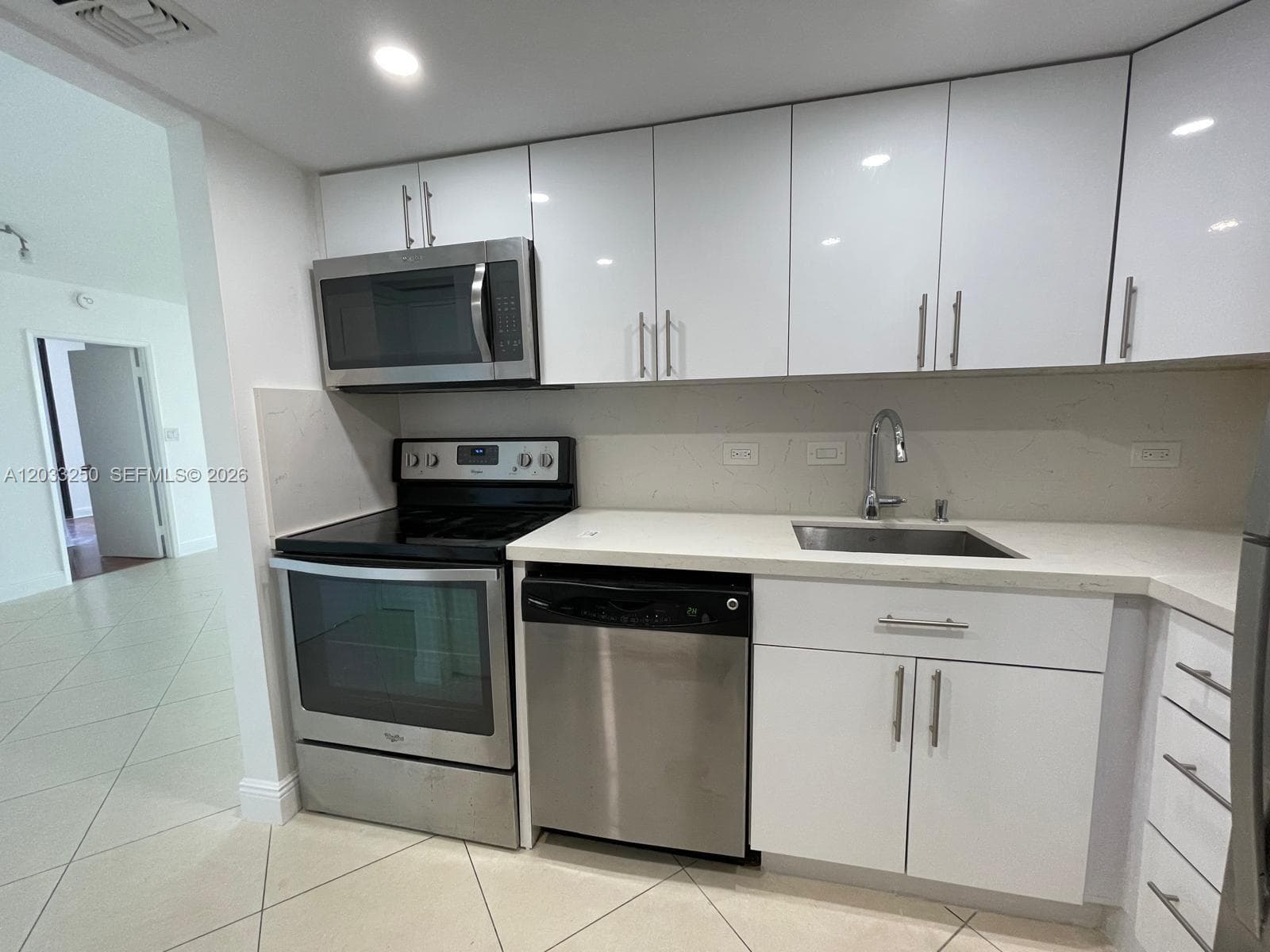 WATERVIEW CONDO · #734 in Aventura - Photo 13