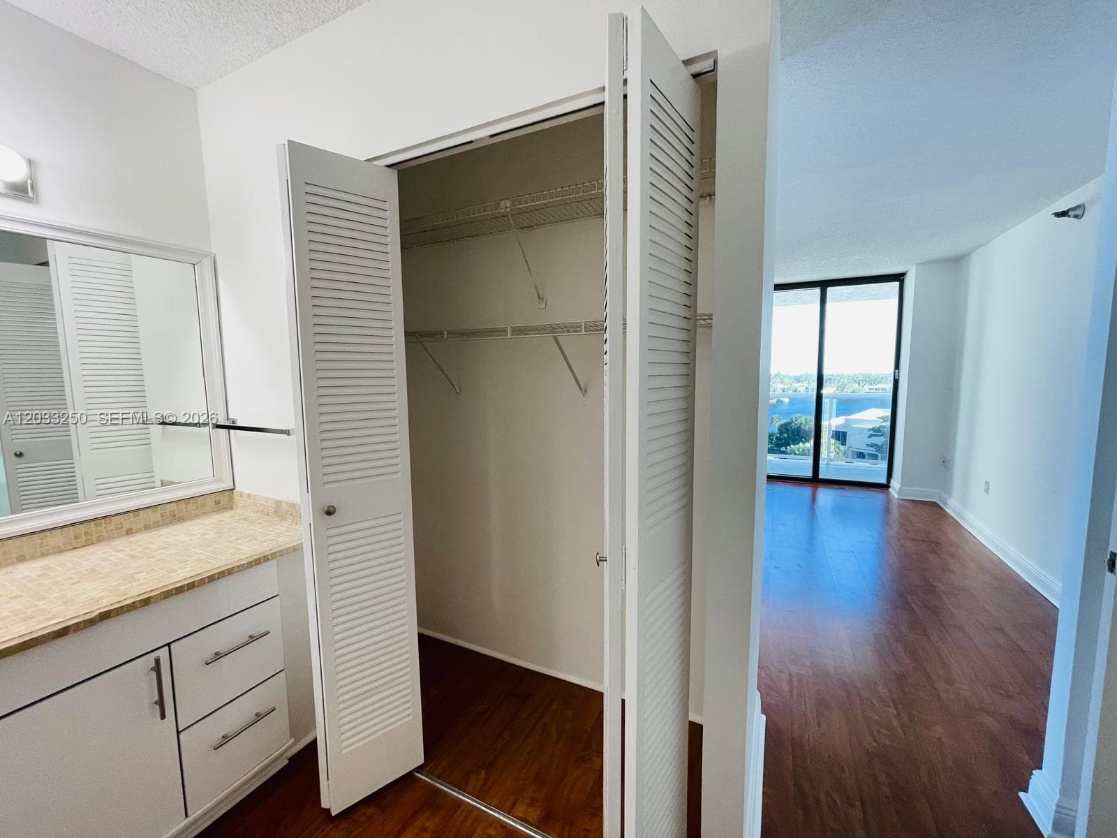 WATERVIEW CONDO · #734 in Aventura - Photo 10