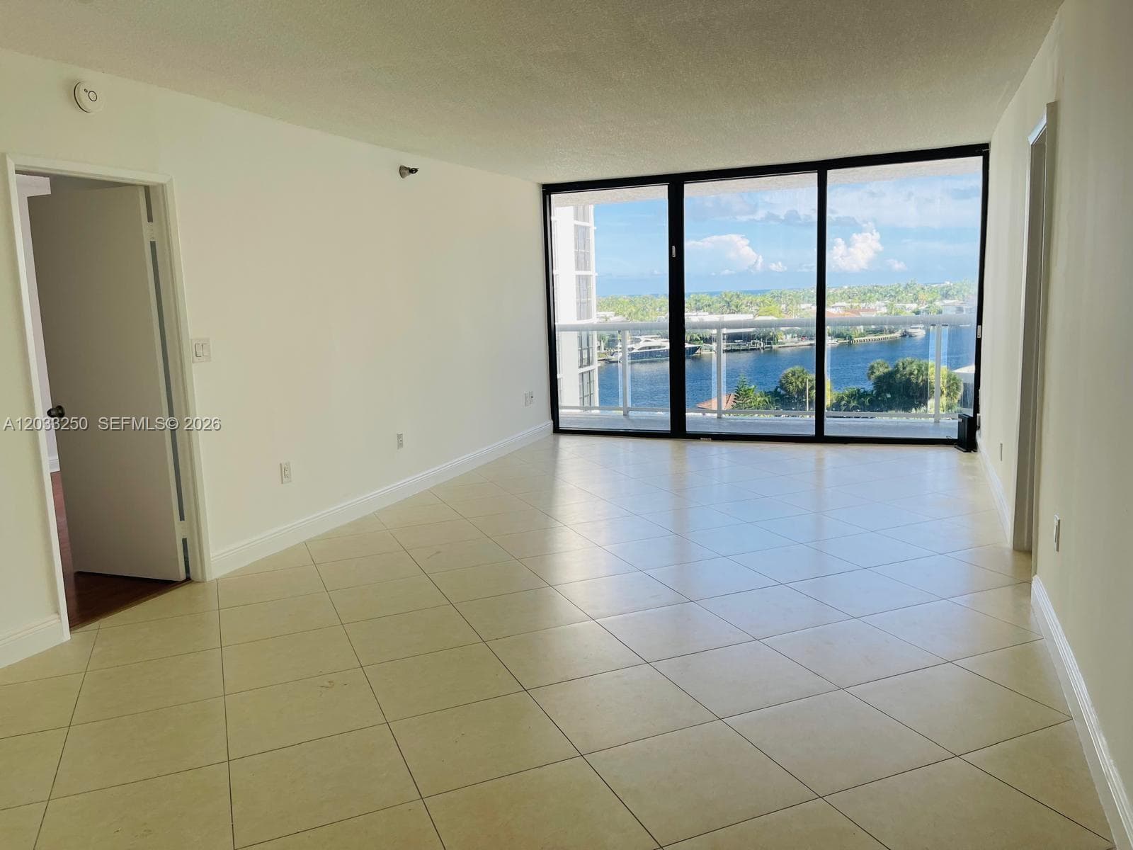WATERVIEW CONDO · #734 in Aventura - Photo 11