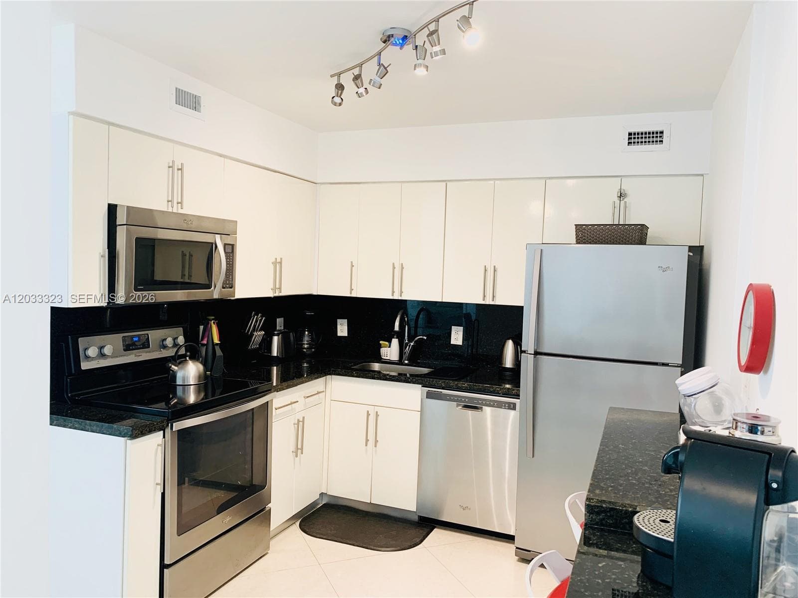 Seacoast 5151 · #828 in Miami Beach - Photo 7
