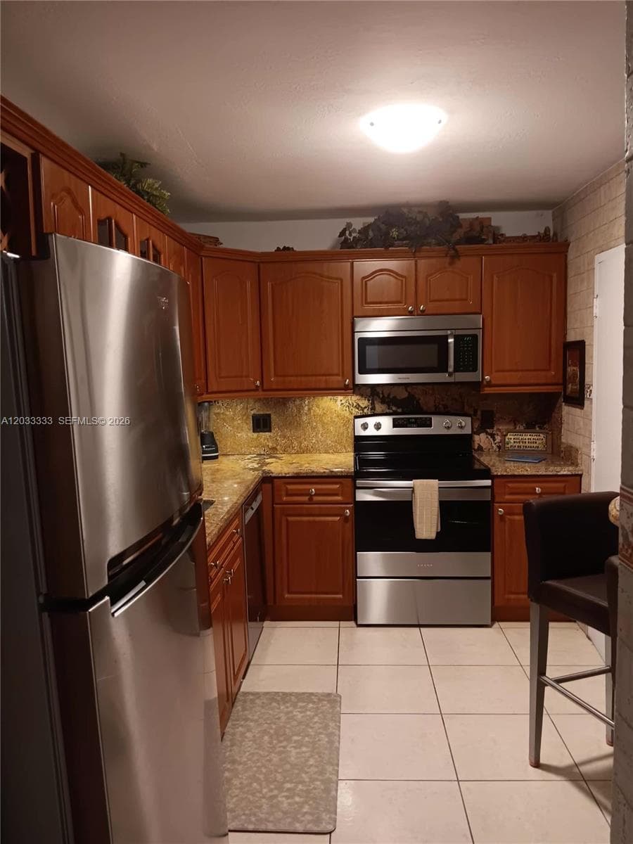FOUR WINDS CONDO · #1206 in Surfside - Photo 3