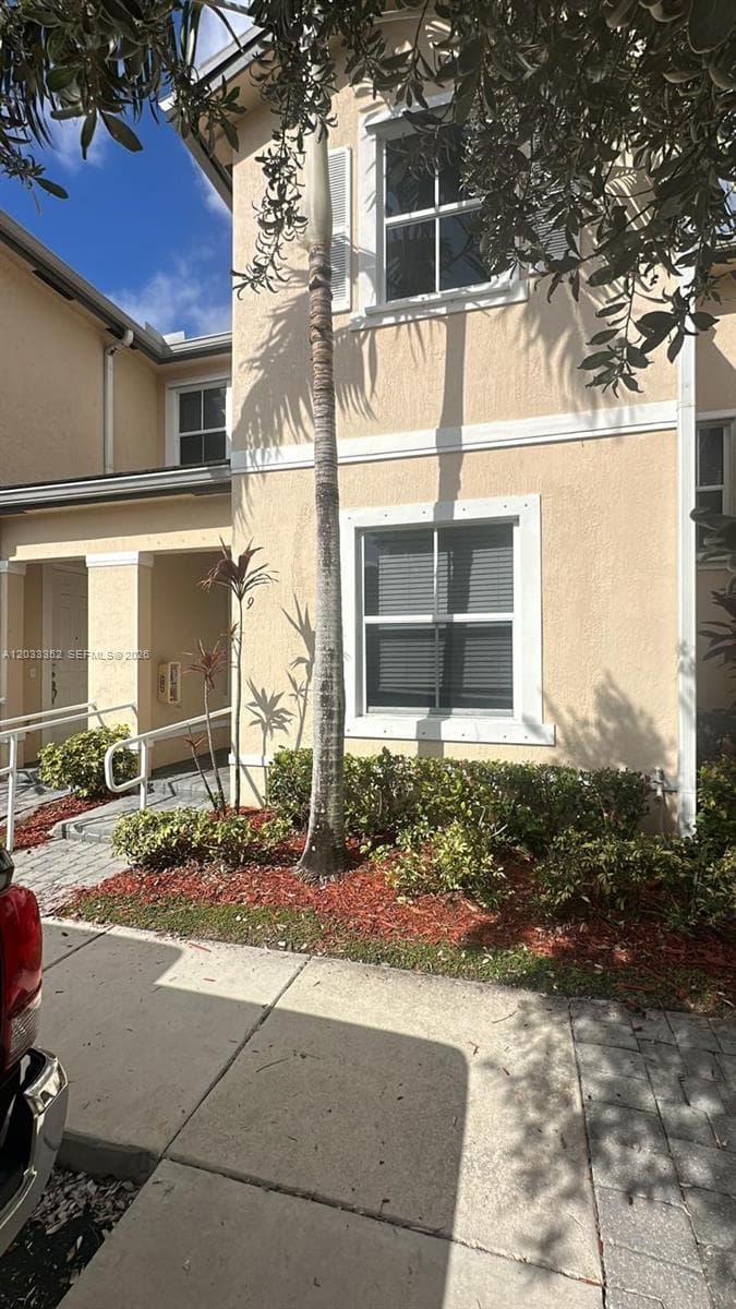 2819 SE 1st Dr #9 photo 2
