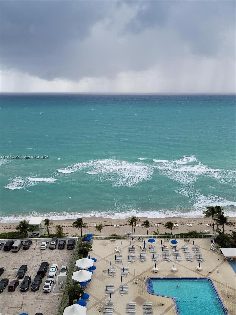 Parker Plaza · #1815 in Hallandale Beach - Photo 3