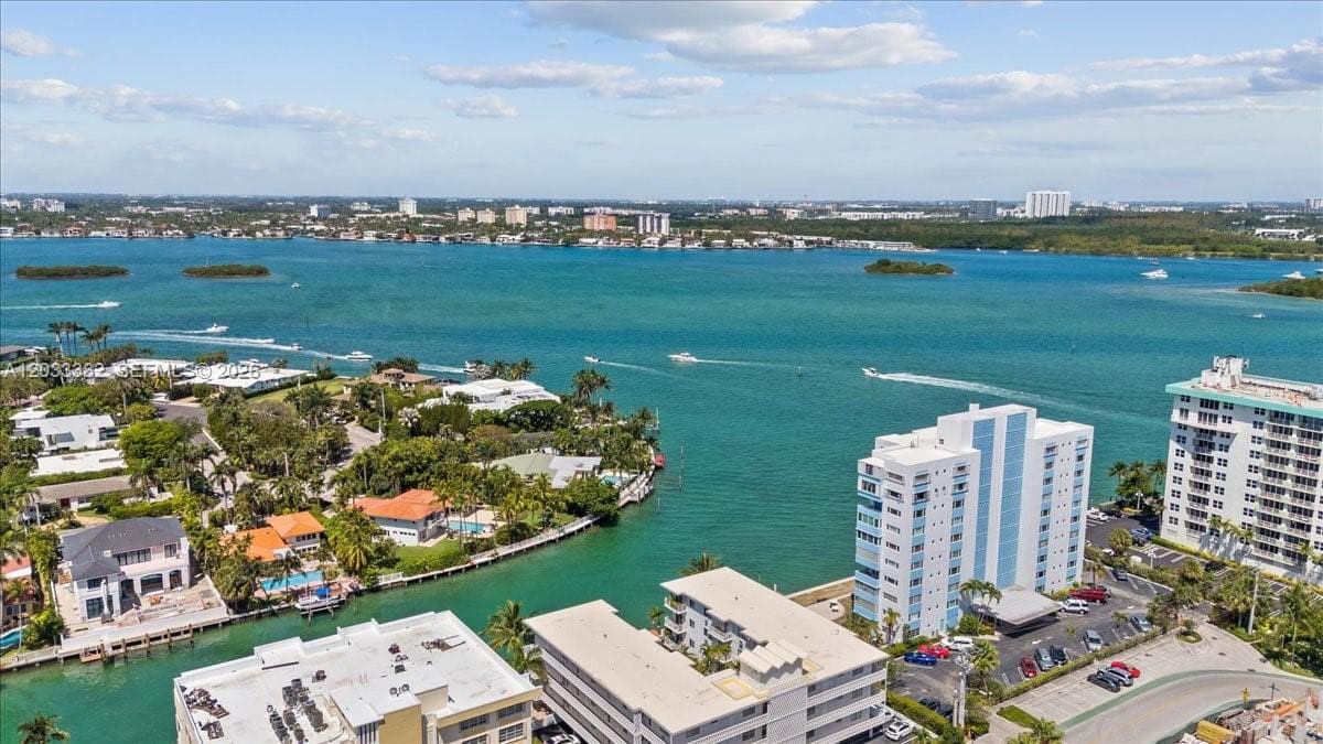 ONE BAY HARBOR CONDO · #502 in Bay Harbor Islands - Photo 11