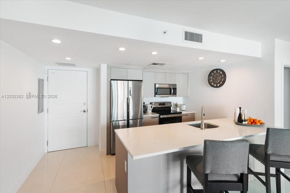 ONE BAY HARBOR CONDO · #502 in Bay Harbor Islands - Photo 31