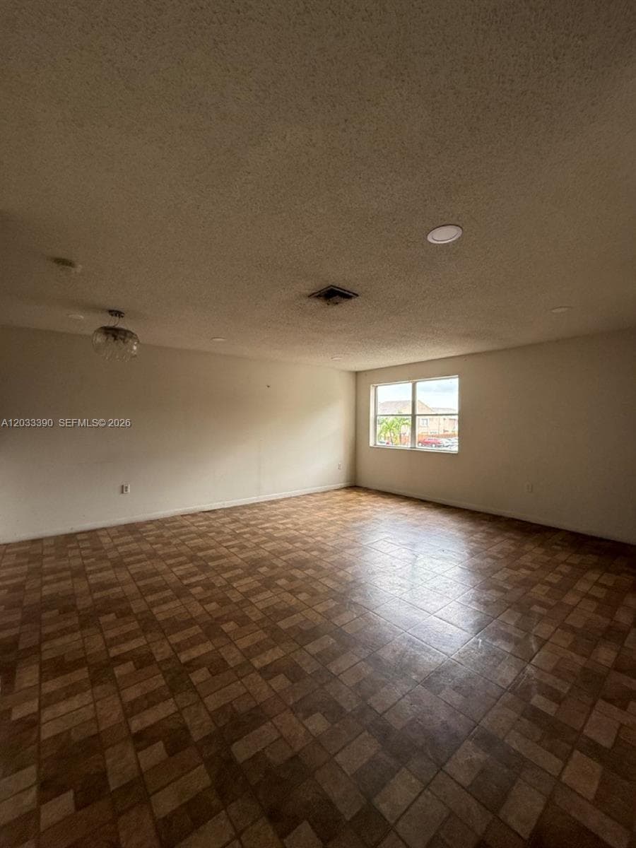 Lake & Tennis Villas · #924 in Miami - Photo 9