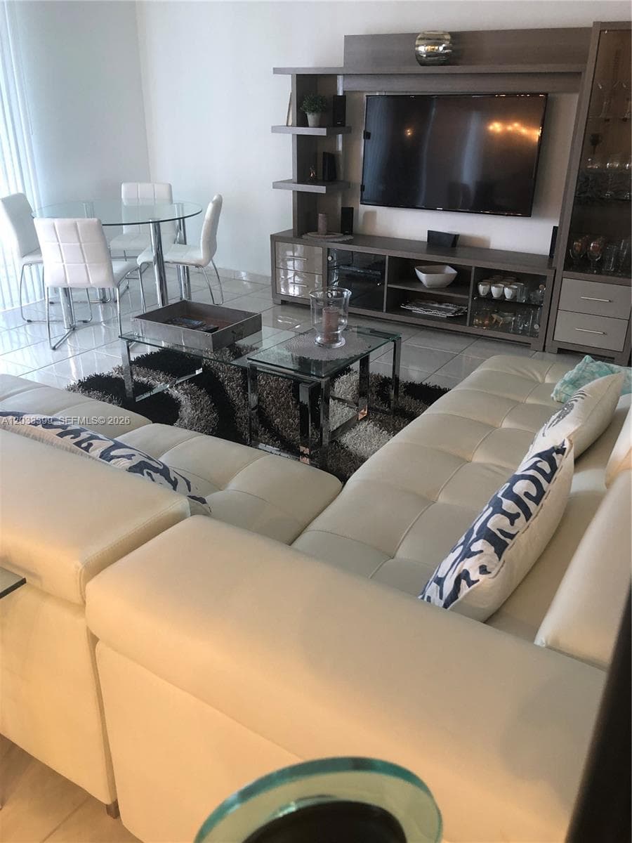 Parker Plaza · #1826 in Hallandale Beach - Photo 17
