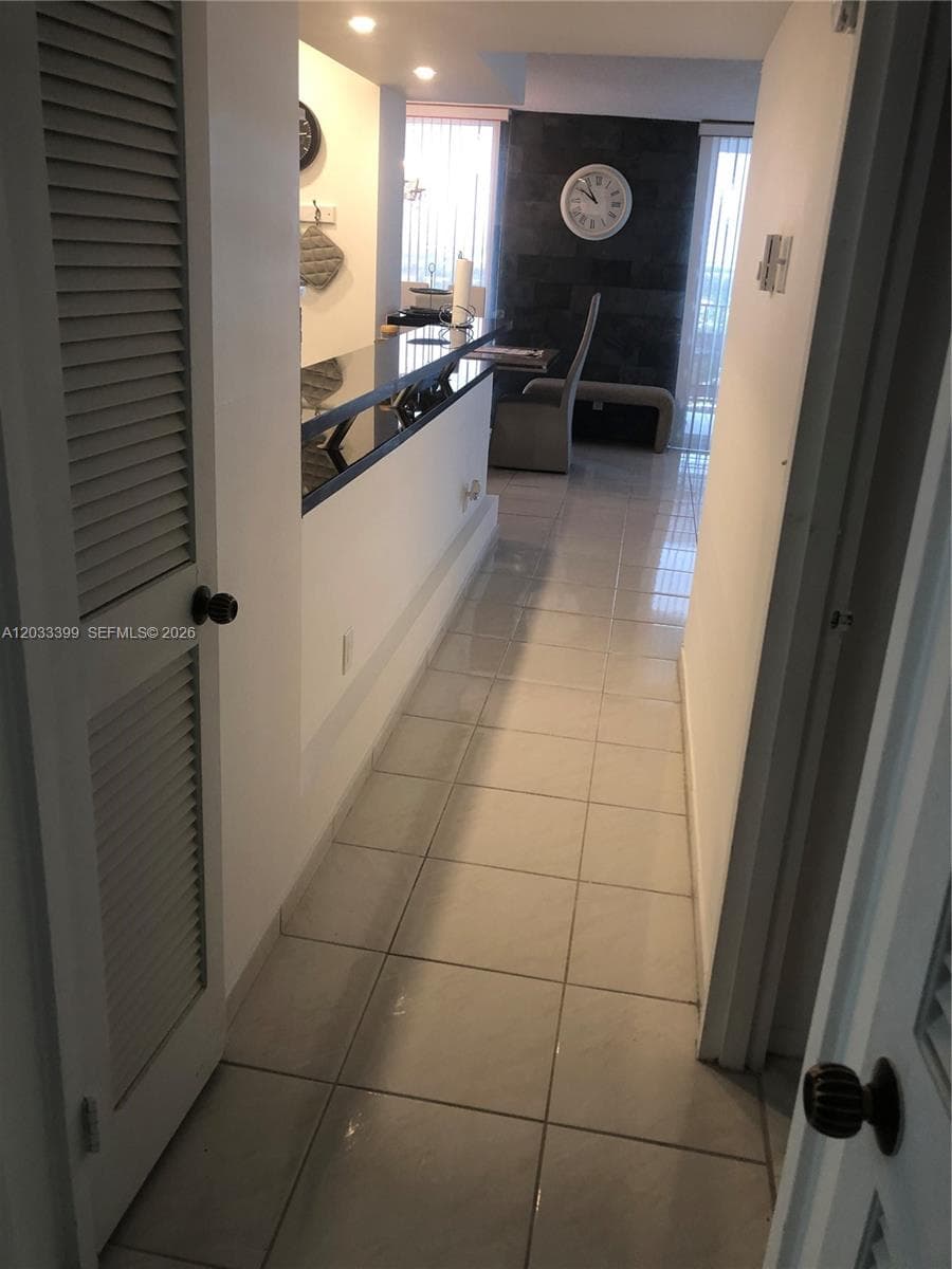 Parker Plaza · #1826 in Hallandale Beach - Photo 36