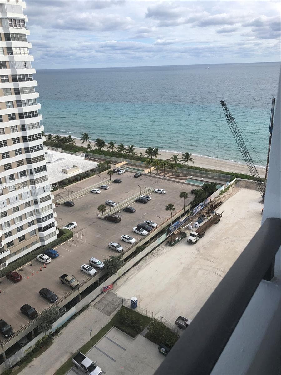 Parker Plaza · #1826 in Hallandale Beach - Photo 11