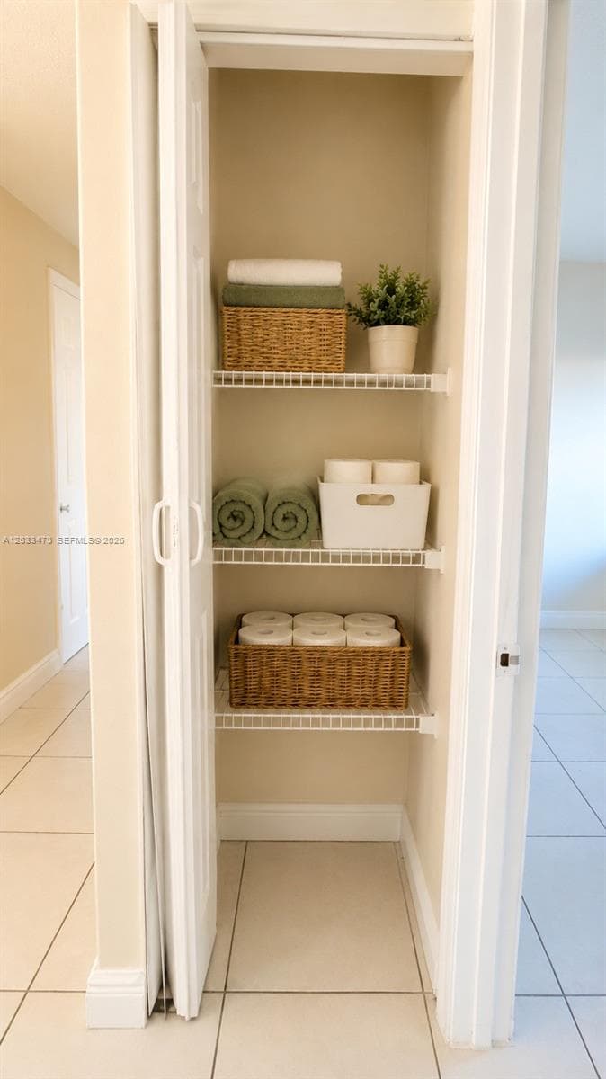 LAS VILLAS SEGOVIA CONDO · #18 in Hialeah - Photo 10