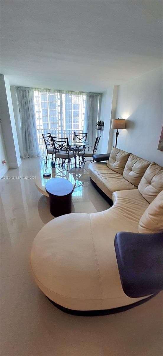 Plaza of The americas · #608 in Sunny Isles Beach - Photo 51