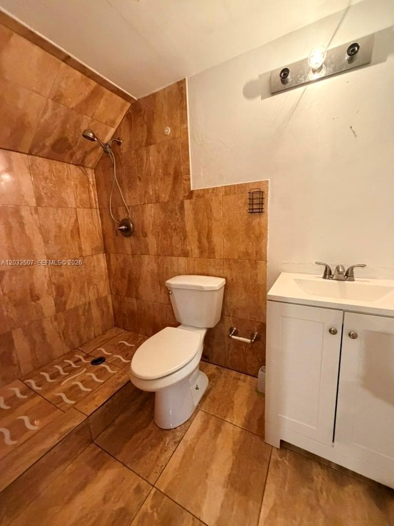 274 NE 141st St #3C photo 16