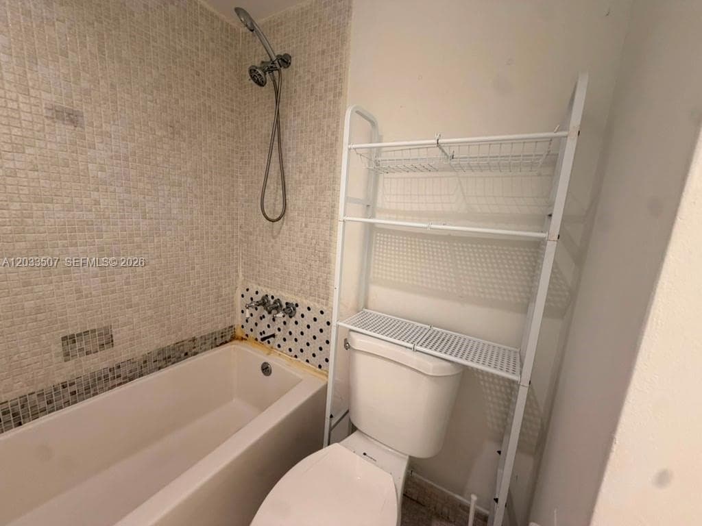 274 NE 141st St #3C photo 12
