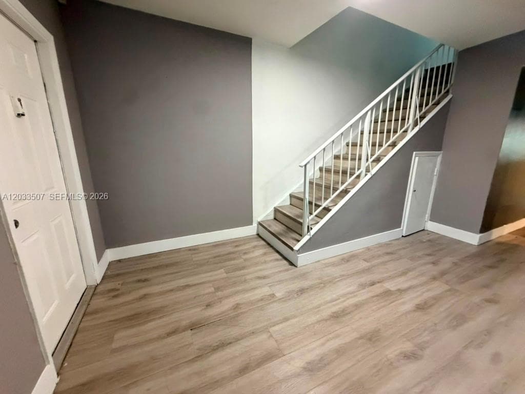 274 NE 141st St #3C photo 4