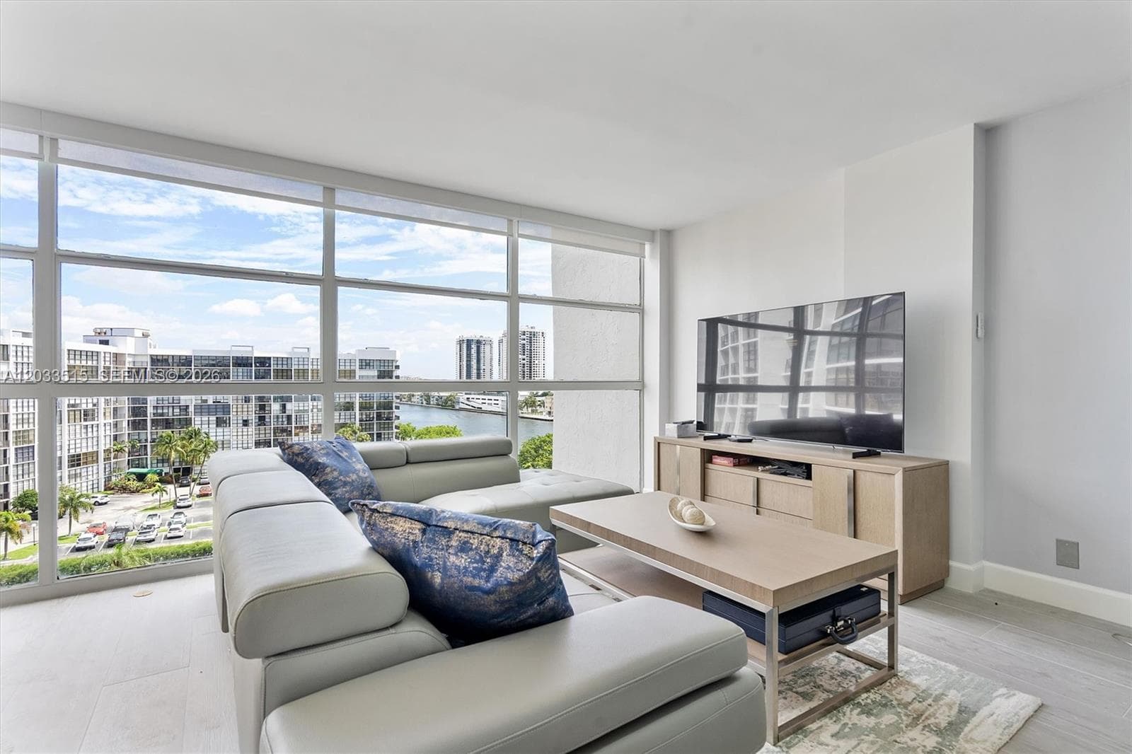 TOWERS OF OCEANVIEW SOUTH · #815 in Hallandale Beach - Photo 10