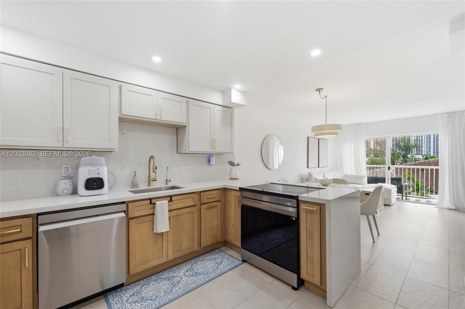 TOWNE ROYALE CONDO · #PH3 in Sunny Isles Beach - Photo 16